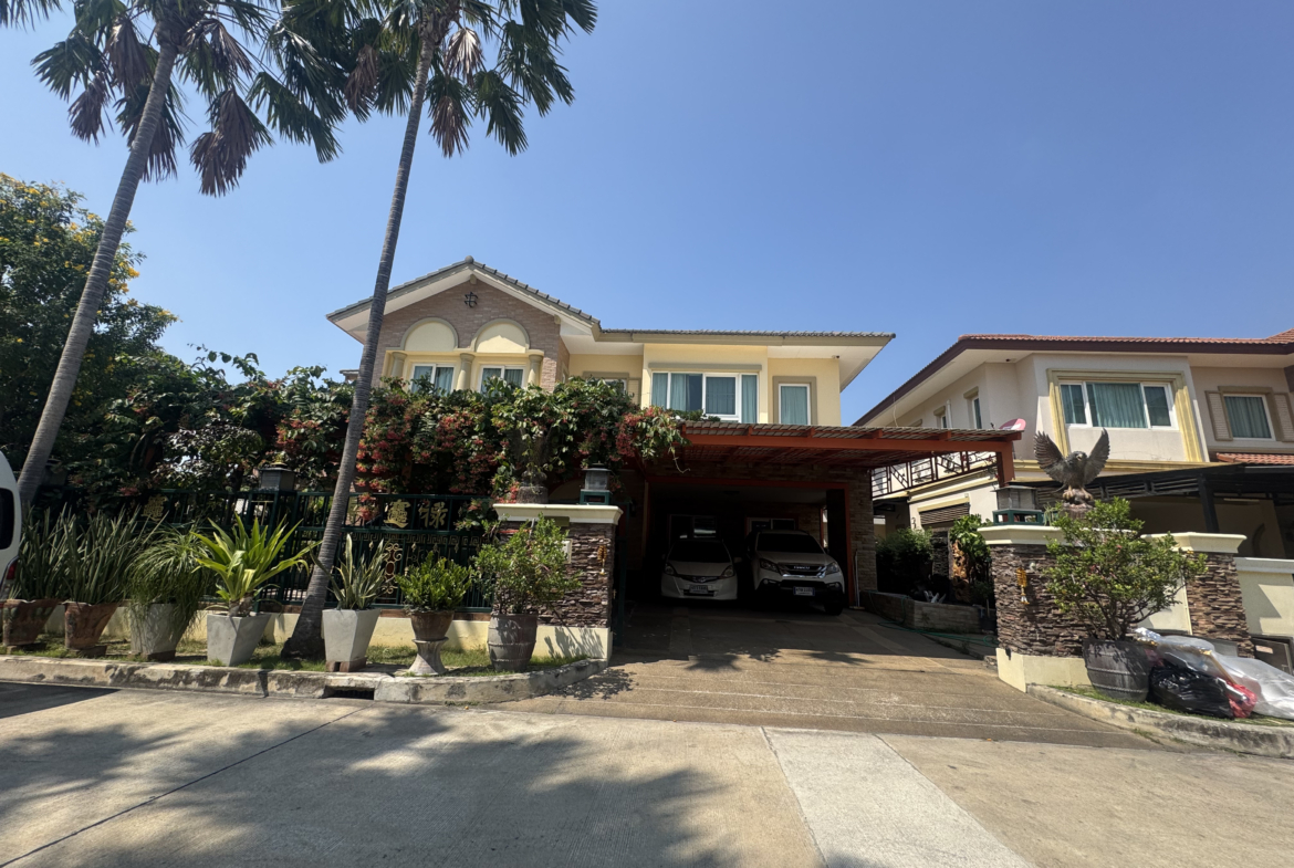 หมู่บ้านลัดดารมย์ อิลิแกนซ์ วงแหวนสาทร