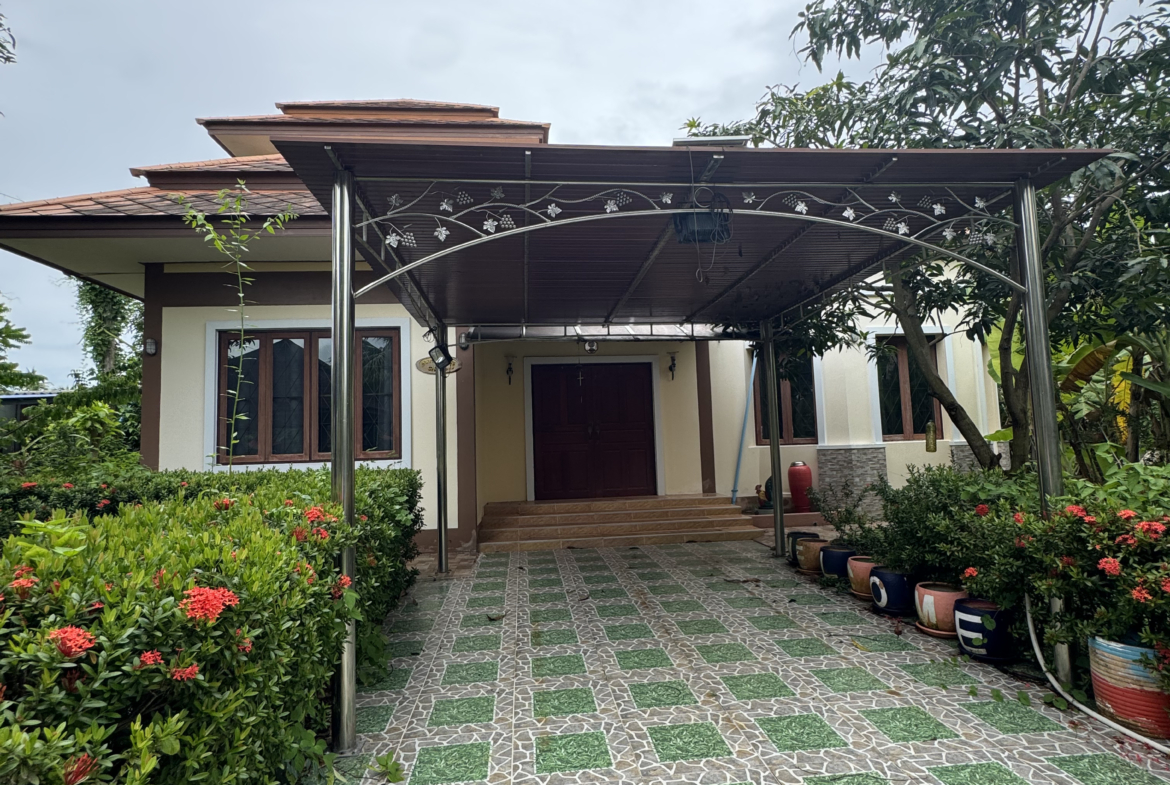 บ้านดำเนินสะดวก