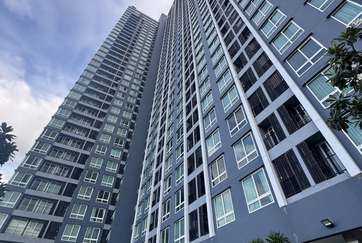 The Metropolis Samrong Interchange